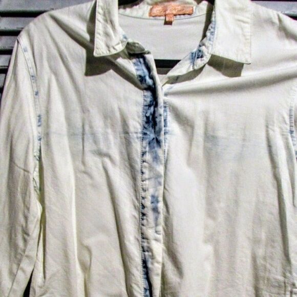 Free Heart XS Distressed Cropped Button - Picture 5 of 9